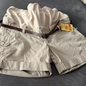H&M Tan Men's Flat Front Shorts with Belt